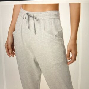 EUC- Lululemon lounge jogger. Size 6. Heather grey.